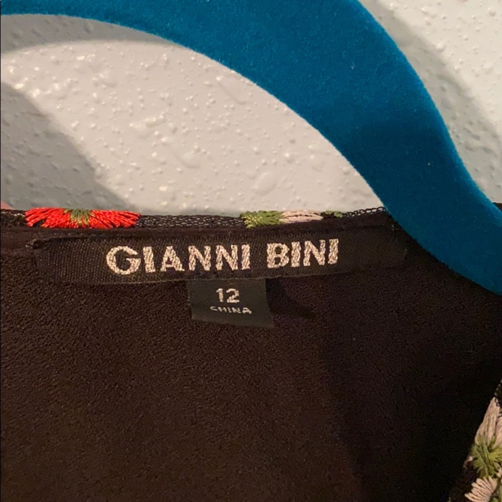 Gianni Bini embroidered floral black dress - Picture 5 of 5